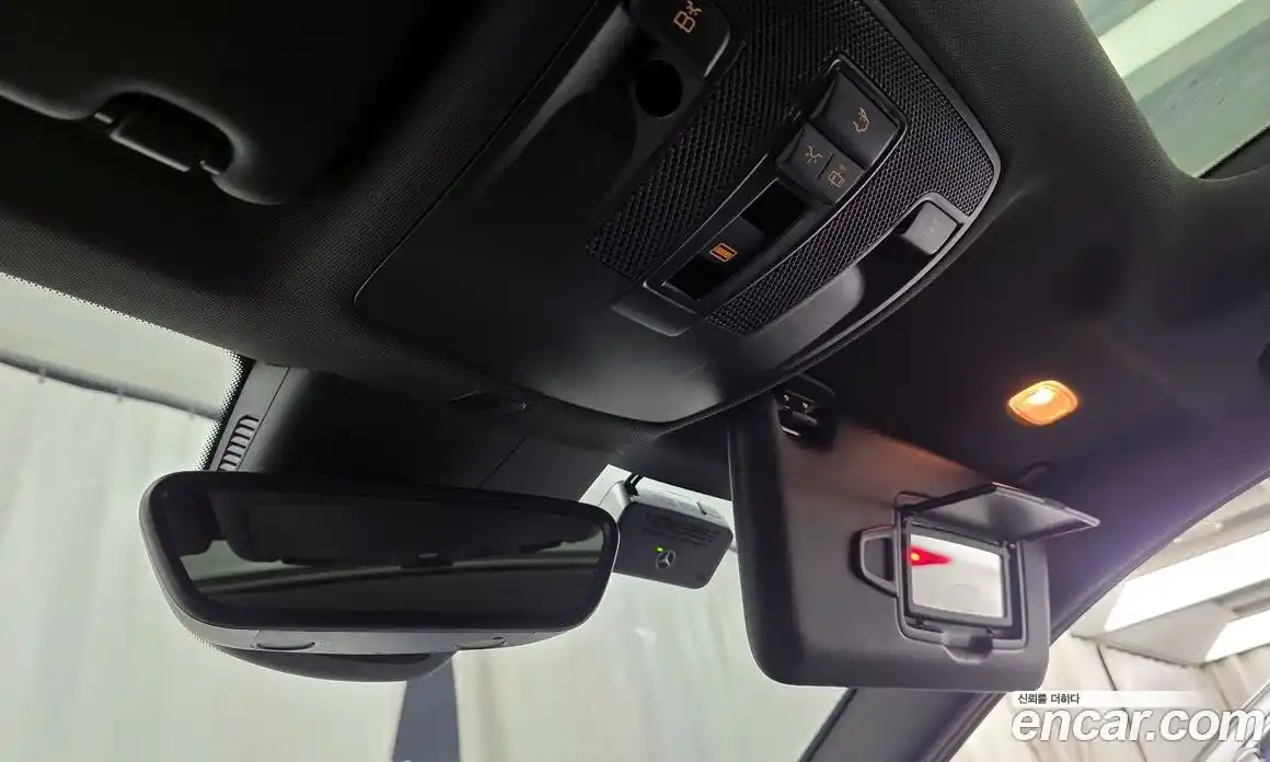 Mercedes-Benz GLA-Class 2018 2.0 Автомат в Москве № 592708, фото 17