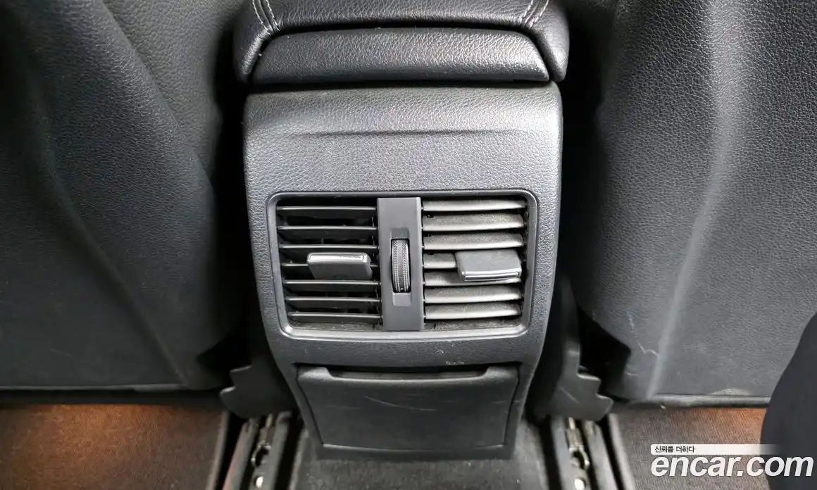 Mercedes-Benz GLA-Class 2018 2.0 Автомат в Москве № 592708, фото 18