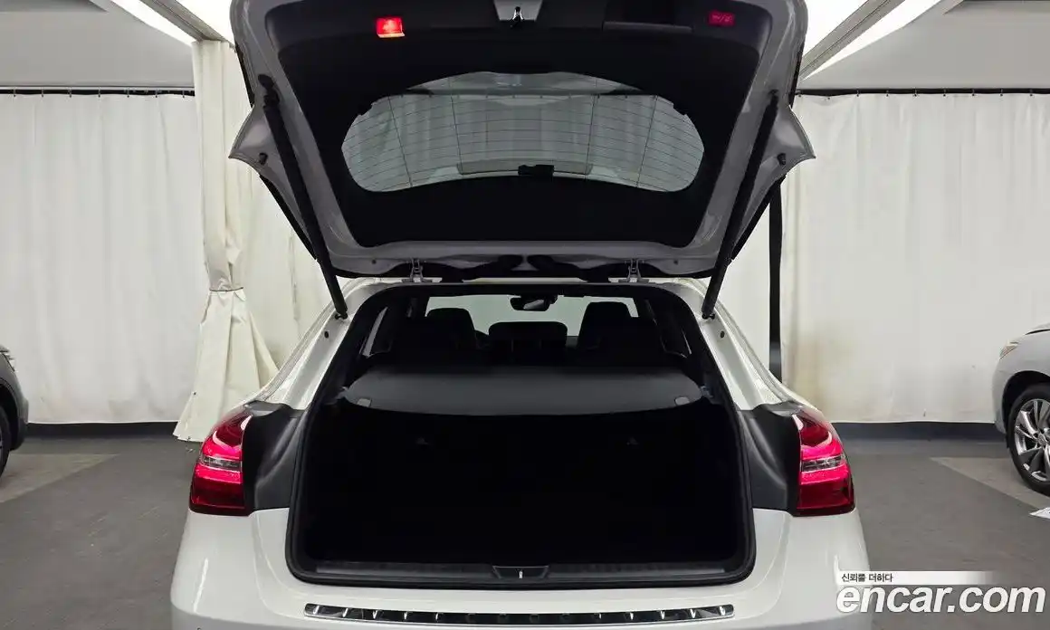 Mercedes-Benz GLA-Class 2018 2.0 Автомат в Москве № 592708, фото 20