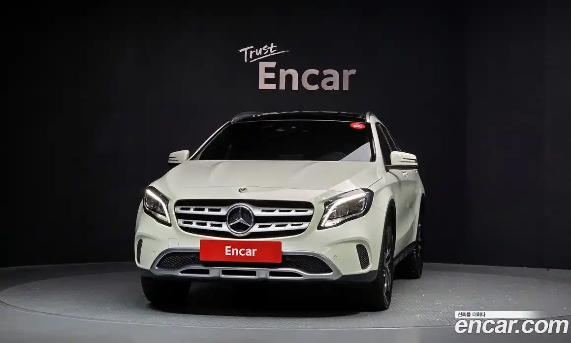 Mercedes-Benz GLA-Class 2018 2.0 Автомат в Москве № 592708, фото 3