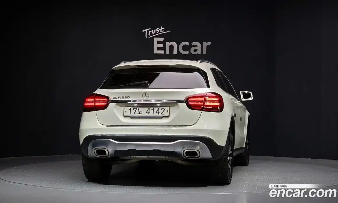 Mercedes-Benz GLA-Class 2018 2.0 Автомат в Москве № 592708, фото 4