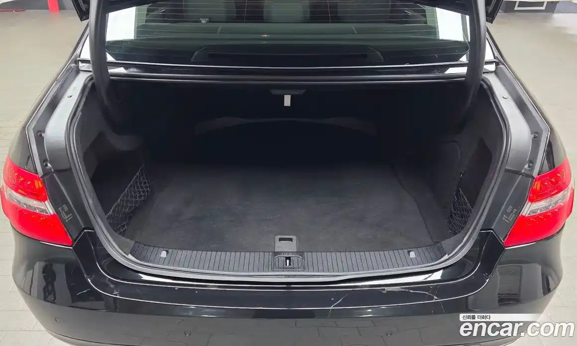 Mercedes-Benz E-Class 2012 1.8 Автомат в Москве № 592712, фото 20