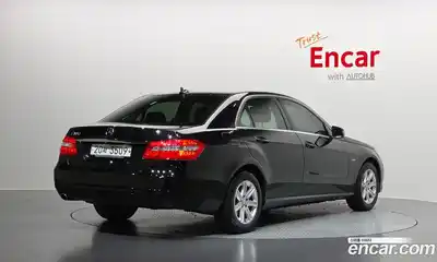 Mercedes-Benz E-Class 2012 1.8 Автомат в Москве № 592712, миниатюра 2