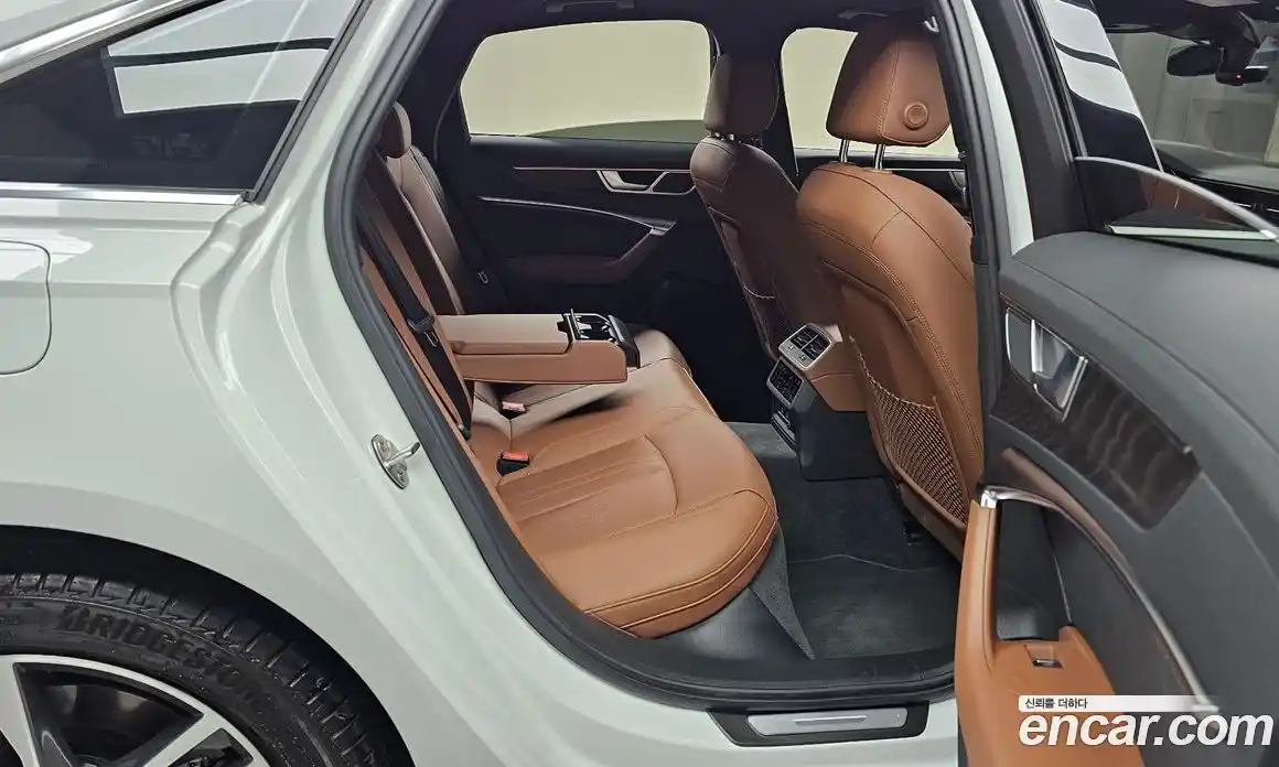 Audi A6 2023 2.0 Автомат в Москве № 592836, фото 12