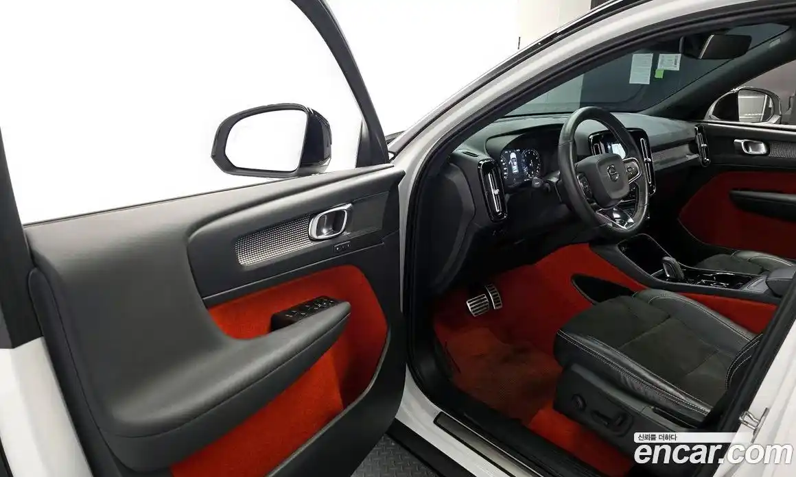 Volvo XC40 2021 2.0 Автомат в Москве № 593661, фото 11