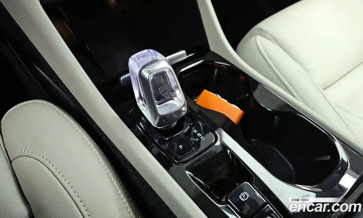 Volvo XC40 2023 2.0 Автомат в Москве № 593693, фото 9