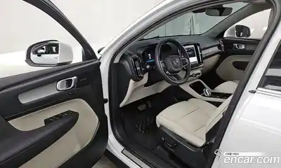Volvo XC40 2023 2.0 Автомат в Москве № 593693, миниатюра 10