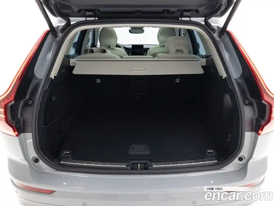 Volvo XC60 2026 2.0 Автомат в Москве № 593792, фото 17