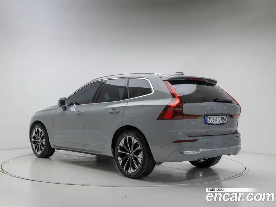 Volvo XC60 2026 2.0 Автомат в Москве № 593792, фото 4