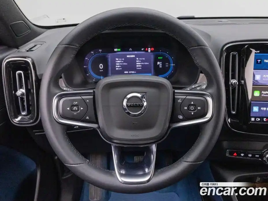 Volvo C40 2024 0.2 Автомат в Москве № 593824, фото 11