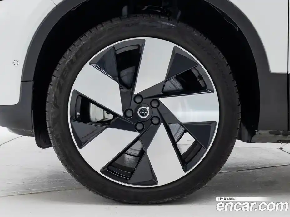 Volvo C40 2024 0.2 Автомат в Москве № 593824, фото 5