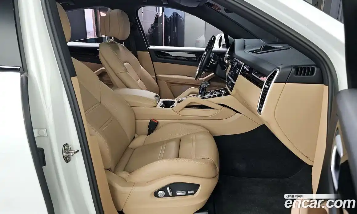 Porsche Cayenne 2020 3.0 Автомат в Москве № 594122, фото 10