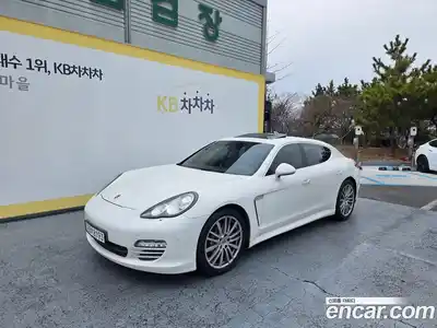 Porsche Panamera, 2011