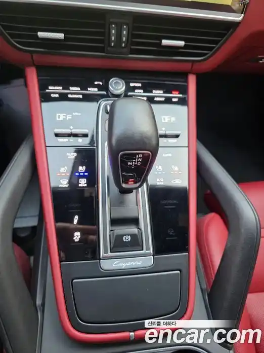 Porsche Cayenne 2020 3.0 Автомат в Москве № 594468, фото 15