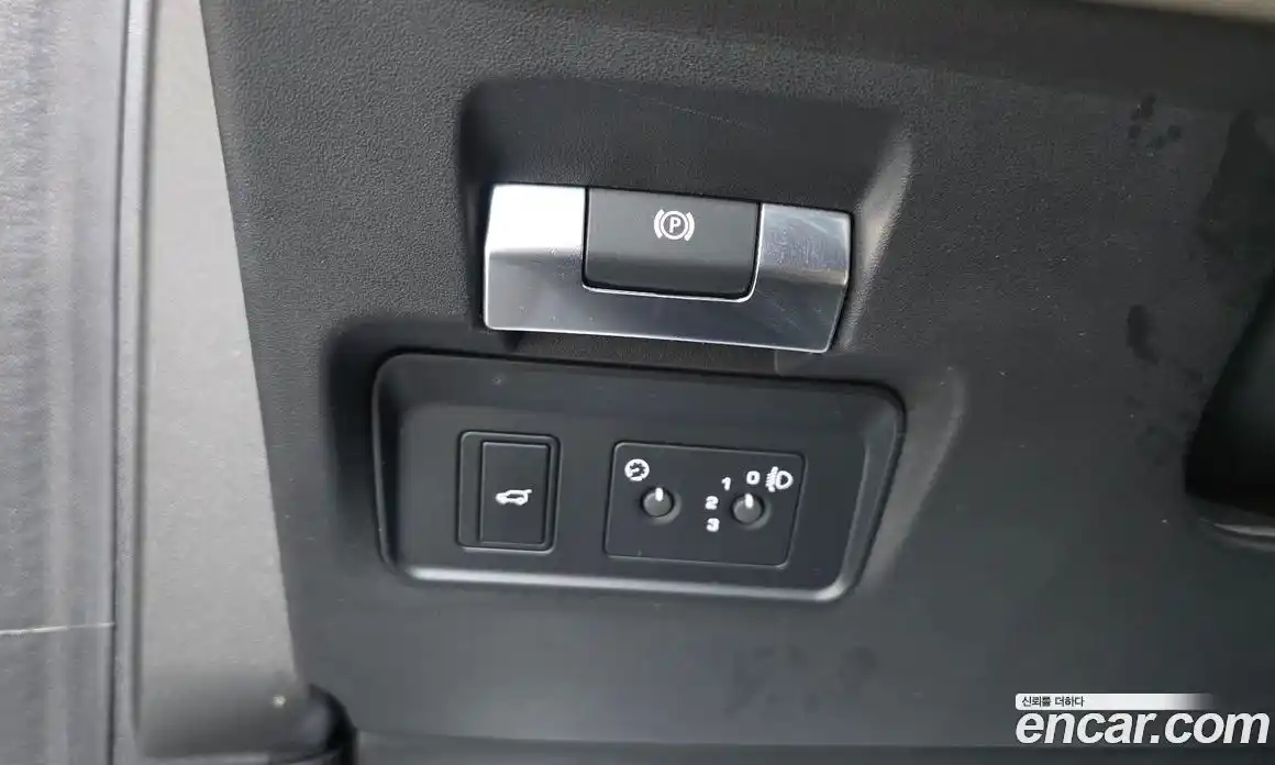 Land Rover Discovery Sport 2023 2.0 Автомат в Москве № 594723, фото 17