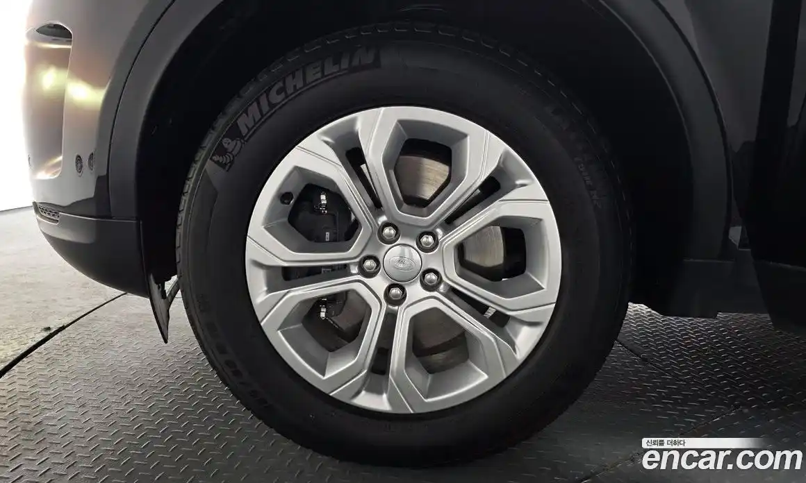 Land Rover Discovery Sport 2023 2.0 Автомат в Москве № 594723, фото 5