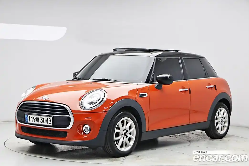 Mini Cooper 2020 1.5 Автомат в Москве № 595267, фото 1