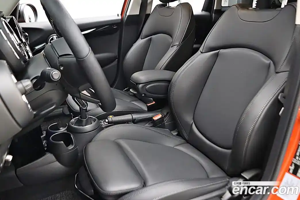 Mini Cooper 2020 1.5 Автомат в Москве № 595267, фото 10