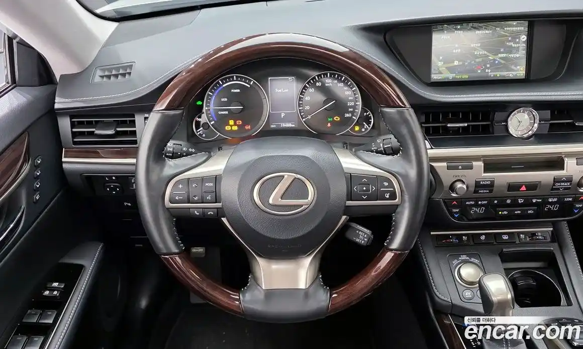 Lexus ES 2018 2.5 Автомат в Москве № 595524, фото 13