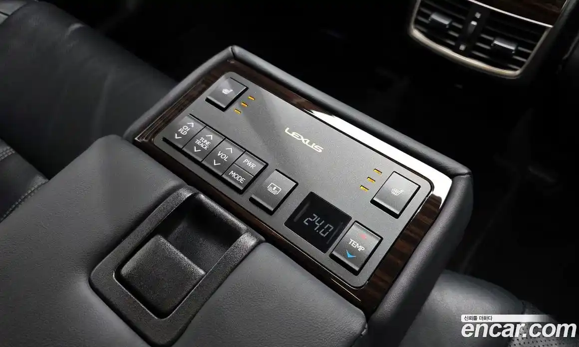 Lexus ES 2018 2.5 Автомат в Москве № 595524, фото 18