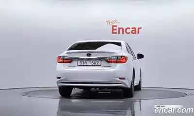 Lexus ES 2018 2.5 Автомат в Москве № 595524, миниатюра 4