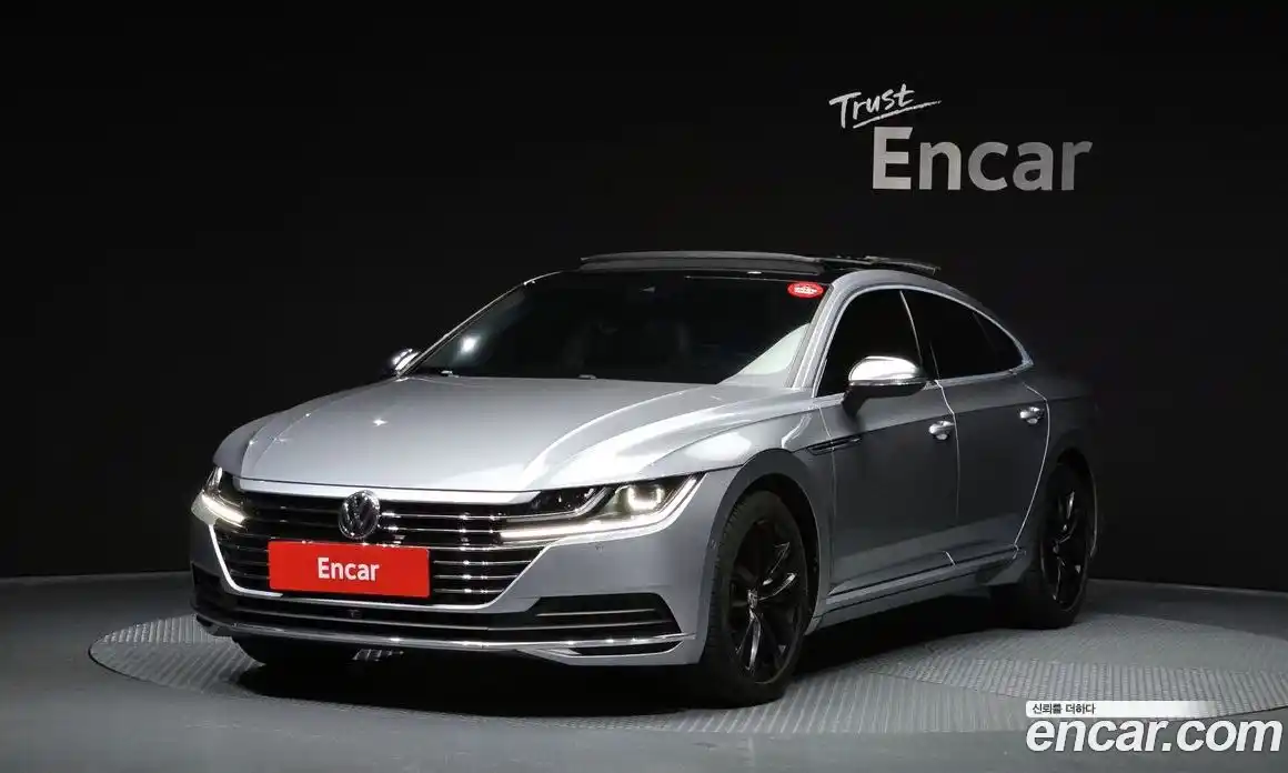 Volkswagen Arteon 2019 2.0 Автомат в Москве № 595589, фото 1