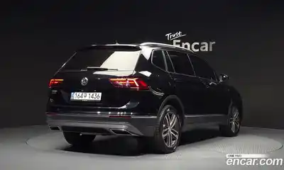 Volkswagen Tiguan 2020 2.0 Автомат в Москве № 595598, миниатюра 2
