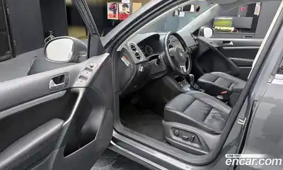 Volkswagen Tiguan 2014 2.0 Автомат в Москве № 595614, миниатюра 11
