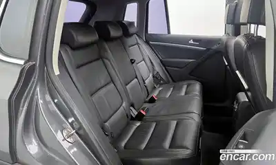 Volkswagen Tiguan 2014 2.0 Автомат в Москве № 595614, миниатюра 12