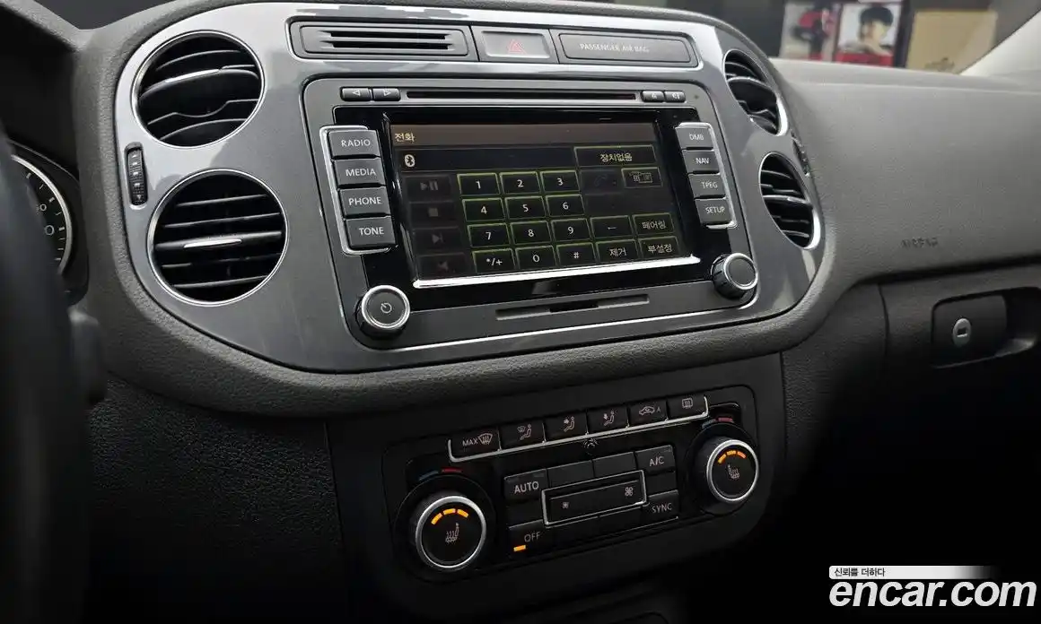 Volkswagen Tiguan 2014 2.0 Автомат в Москве № 595614, фото 16