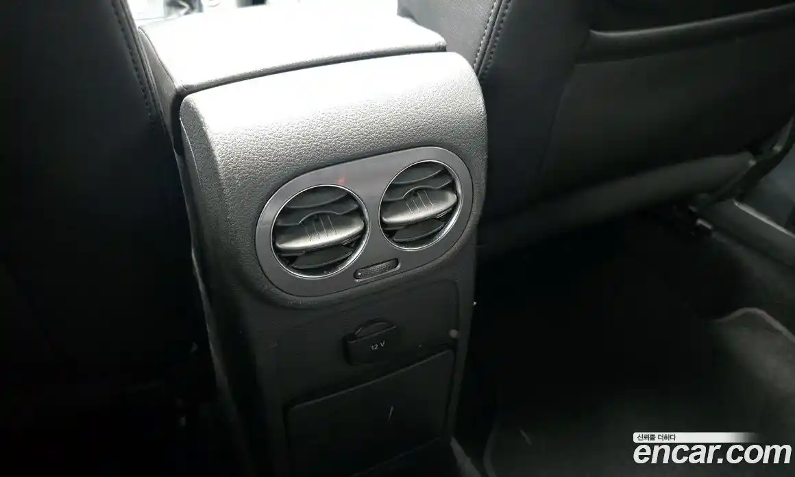 Volkswagen Tiguan 2014 2.0 Автомат в Москве № 595614, фото 17