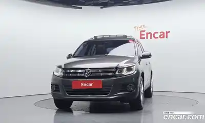 Volkswagen Tiguan 2014 2.0 Автомат в Москве № 595614, миниатюра 3