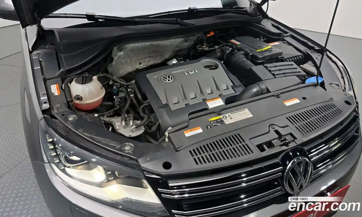 Volkswagen Tiguan 2014 2.0 Автомат в Москве № 595614, фото 6