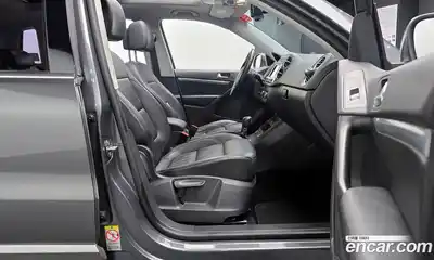 Volkswagen Tiguan 2014 2.0 Автомат в Москве № 595614, миниатюра 10