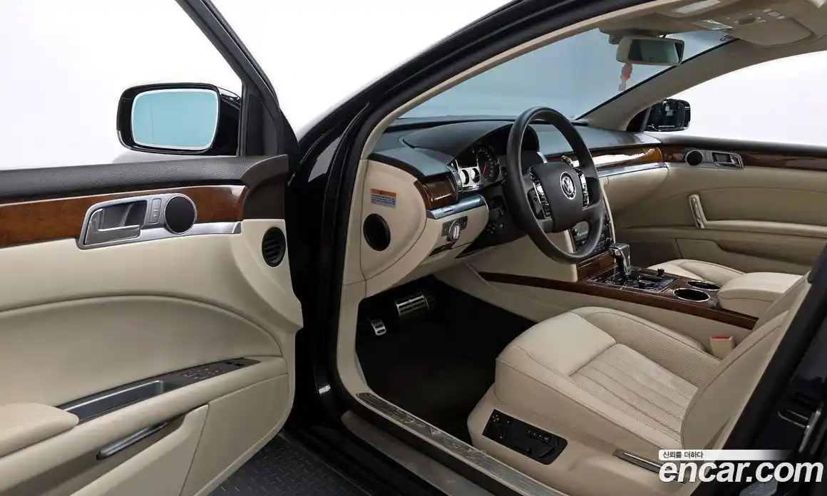 Volkswagen Phaeton 2015 3.0 Автомат в Москве № 595629, фото 10