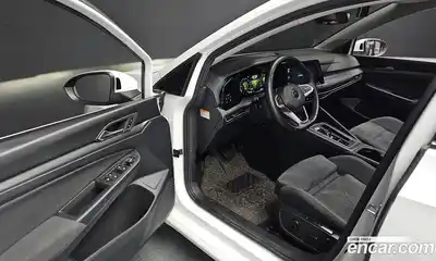 Volkswagen Golf 2022 2.0 Автомат в Москве № 595655, миниатюра 11