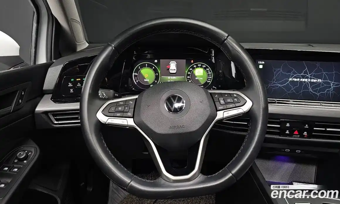 Volkswagen Golf 2022 2.0 Автомат в Москве № 595655, фото 13