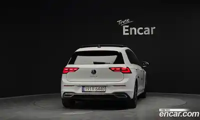 Volkswagen Golf 2022 2.0 Автомат в Москве № 595655, миниатюра 4