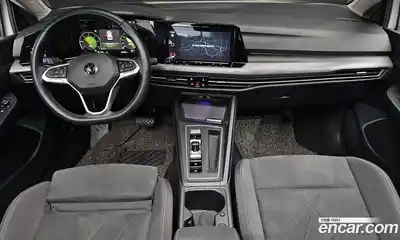 Volkswagen Golf 2022 2.0 Автомат в Москве № 595655, миниатюра 7