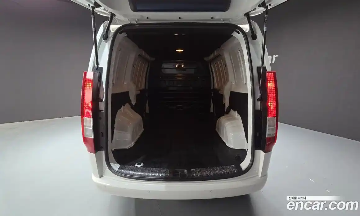 Hyundai Staria 2025 2.2 Автомат в Москве № 607660, фото 20