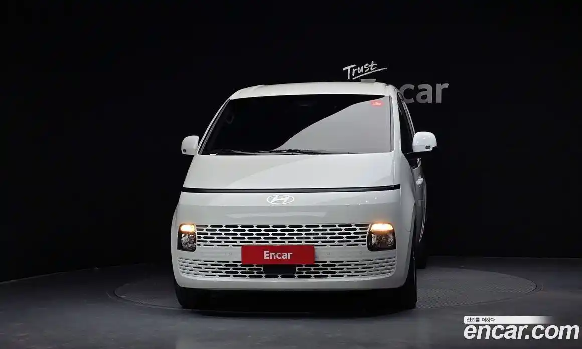 Hyundai Staria 2025 2.2 Автомат в Москве № 607660, фото 3