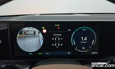 Hyundai Grandeur 2023 1.6 Автомат в Москве № 608100, миниатюра 8