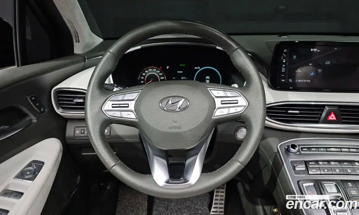 Hyundai Santa Fe 2023 2.2 Автомат в Москве № 608725, фото 14