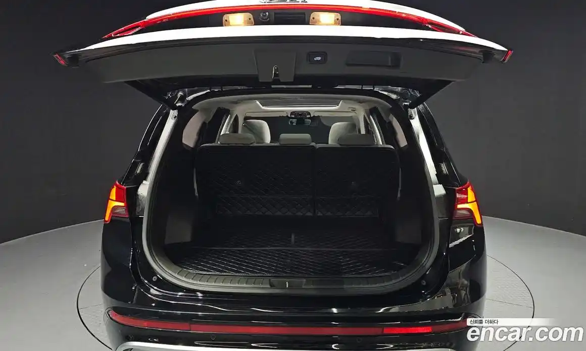 Hyundai Santa Fe 2023 2.2 Автомат в Москве № 608725, фото 20