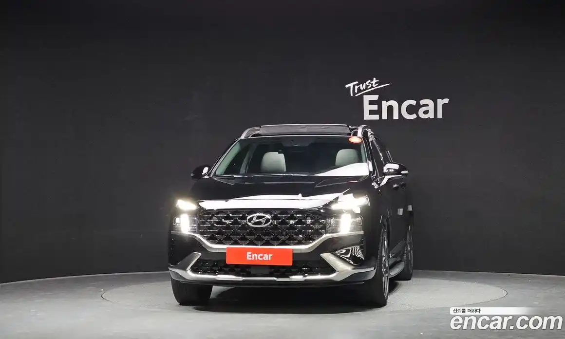 Hyundai Santa Fe 2023 2.2 Автомат в Москве № 608725, фото 3