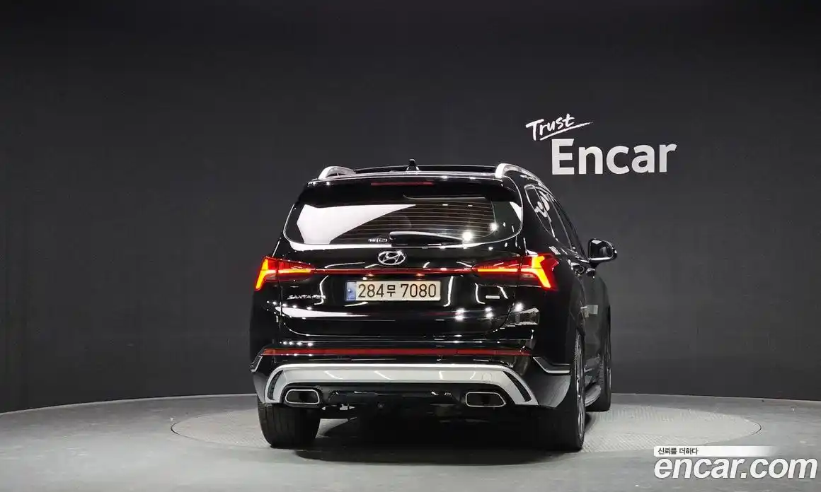 Hyundai Santa Fe 2023 2.2 Автомат в Москве № 608725, фото 4