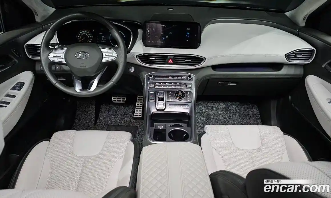 Hyundai Santa Fe 2023 2.2 Автомат в Москве № 608725, фото 7