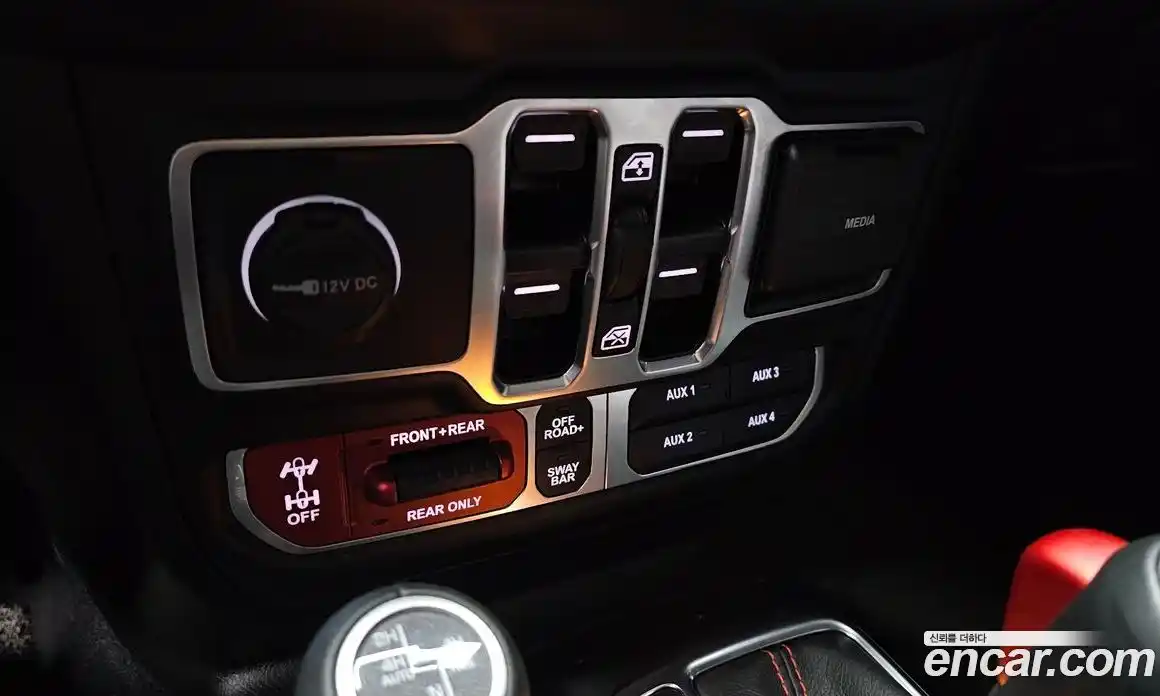 Jeep Gladiator 2023 3.6 Автомат в Москве № 608755, фото 18