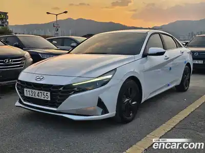 Hyundai Avante 2022 1.6 Автомат в Москве № 608815, миниатюра 3