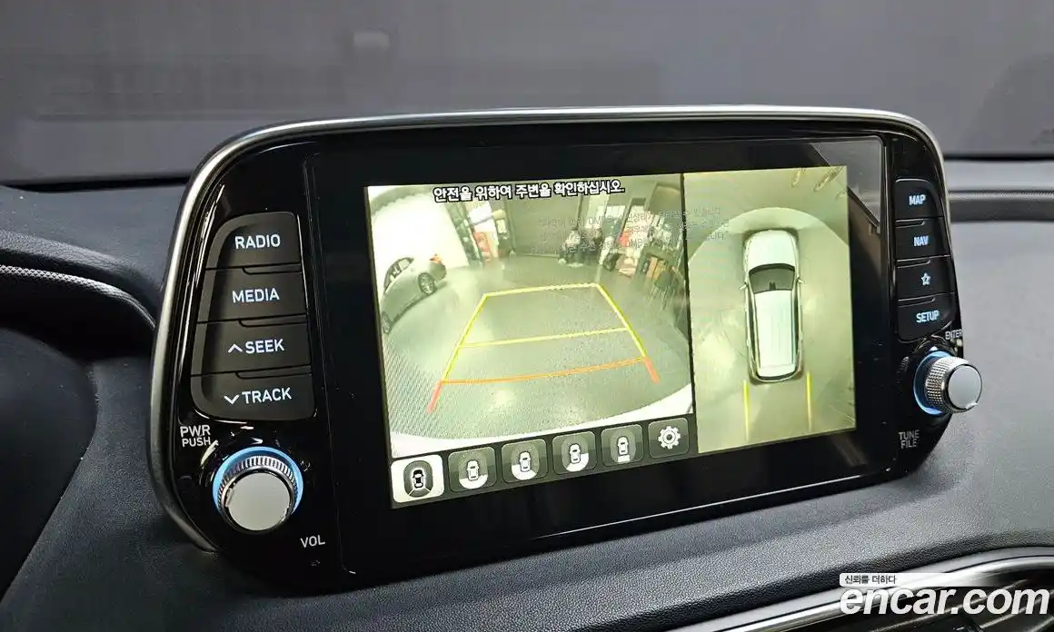 Hyundai Santa Fe 2019 2.0 Автомат в Москве № 608983, фото 15